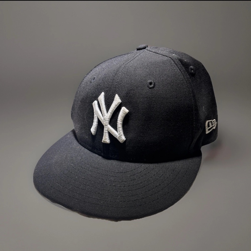 New Era New York Yankees Hat 6 7/8 Fitted Blue MLB Baseball Cap Youth men
